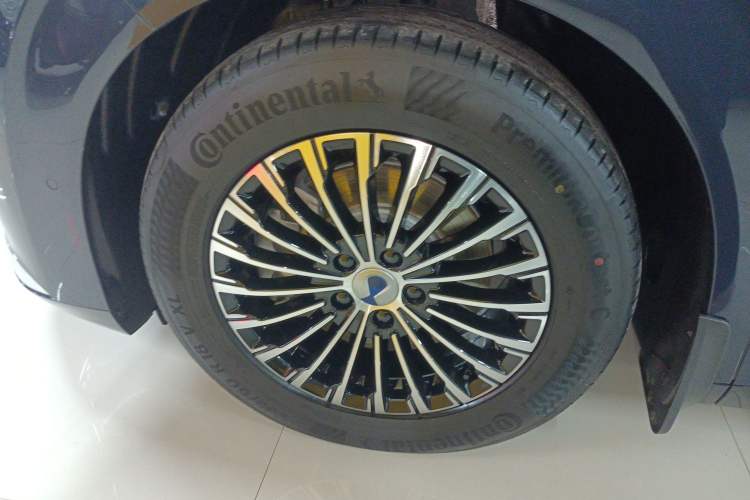 Used Denza D9 2022 DM-i 970 Four-Wheel Drive Flagship Model