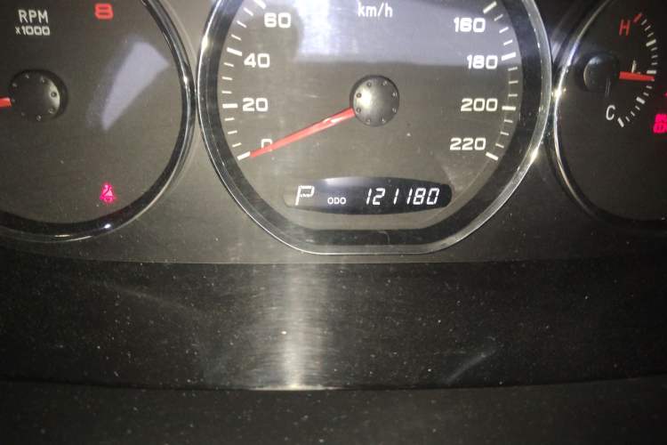 Used Roewe W5 2014 1.8T 2WD Automatic Tharu Special Edition
