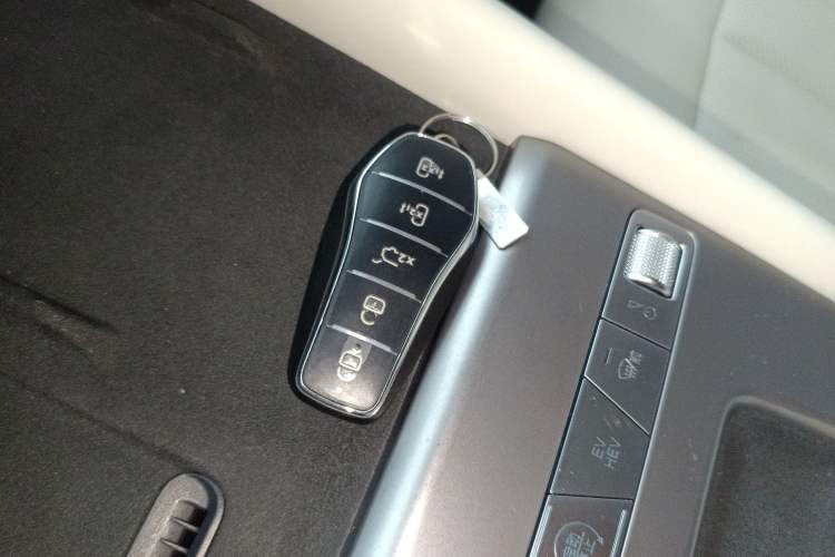 Used BYD Xia 2025 DM-i 1.5T 180km Beyond Edition