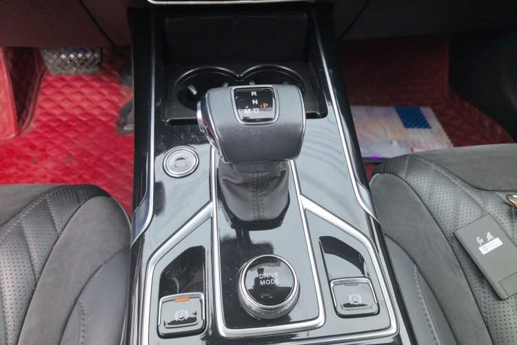 Used Hongqi HS5 2022 Facelifted Version 2.0T Smart Connect Flagship All-Wheel-Drive Edition
