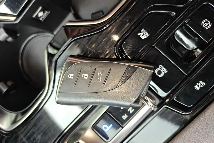 Used Lexus RX 2023 350h Two-Wheel Drive Comfort Edition
