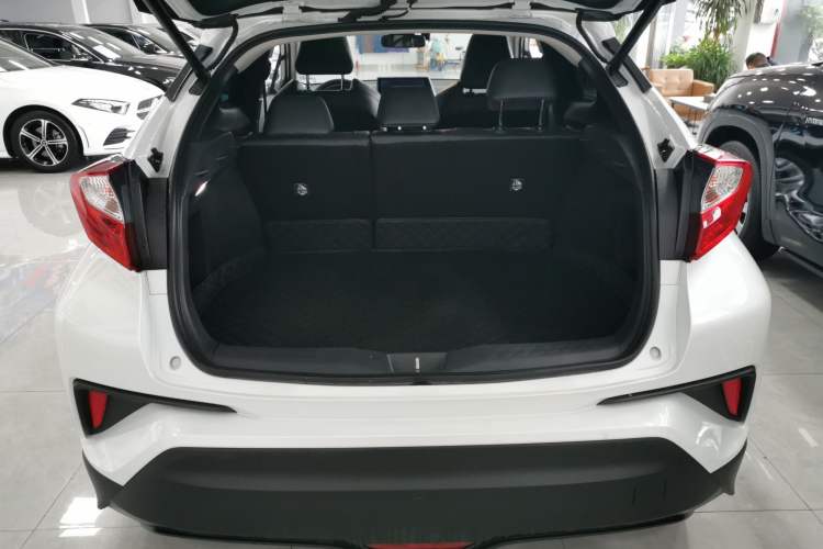 Used Toyota IZOA 2023 2.0L Enjoy Edition
