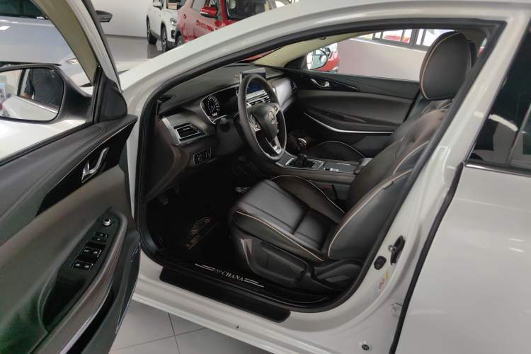 Used Changan Raeton CC 2018 1.5T Manual Luxury Model China V Standard
