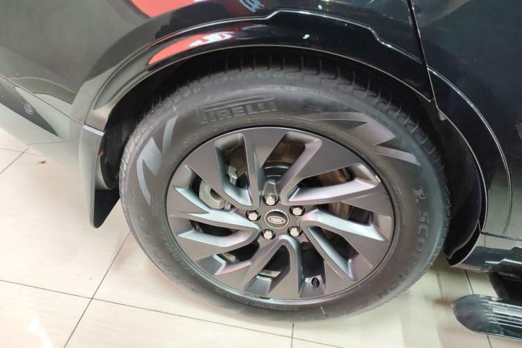 Used Land Rover Discovery 2021 360 PS R-Dynamic S