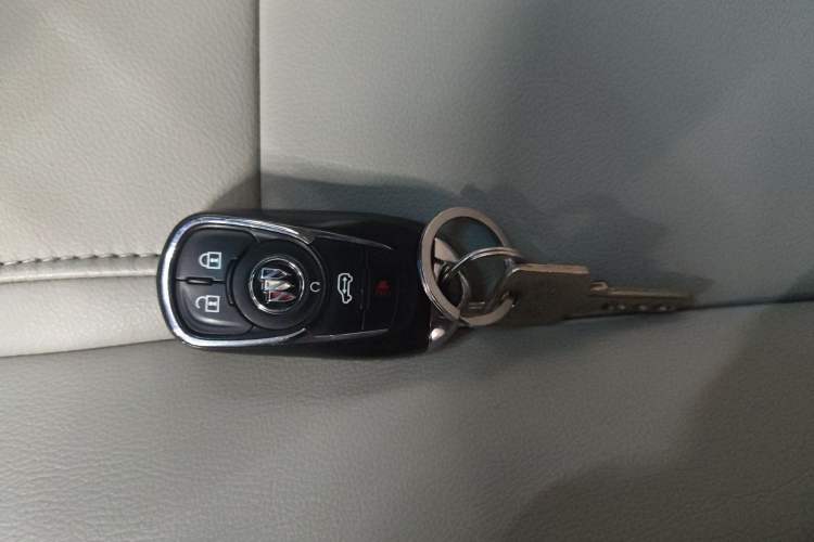 Used Buick GL8 2021 ES Landtrek 653T Comfort Edition
