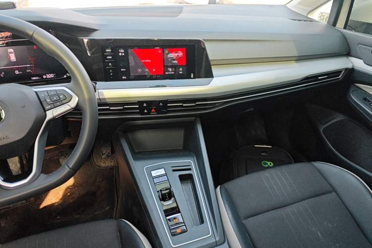 Used Volkswagen Golf 2023 Facelift 280TSI DSG Pro