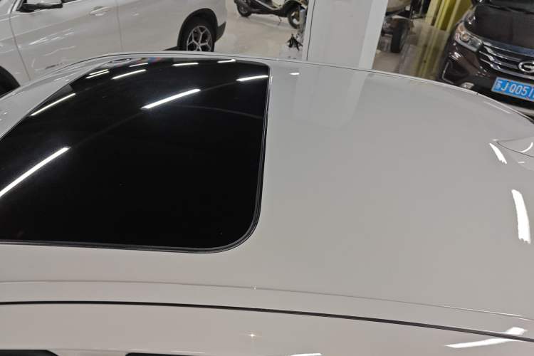 Used BMW 5 Series 2014 525Li Luxury Design Package
