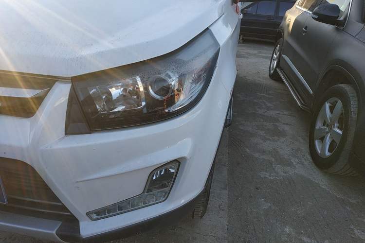 Used HYOSOW S3 2014 1.5L Comfort Version China IV Emission Standard
