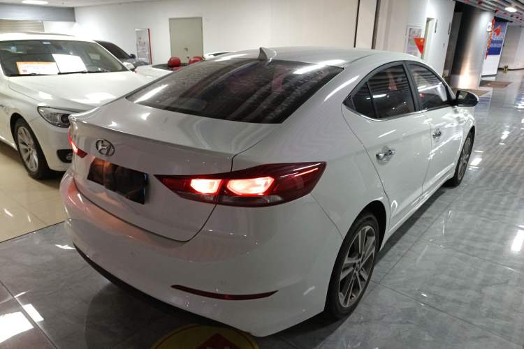 Used Hyundai Elantra 2016 1.6L Automatic ZhiXuan – Elite Version
