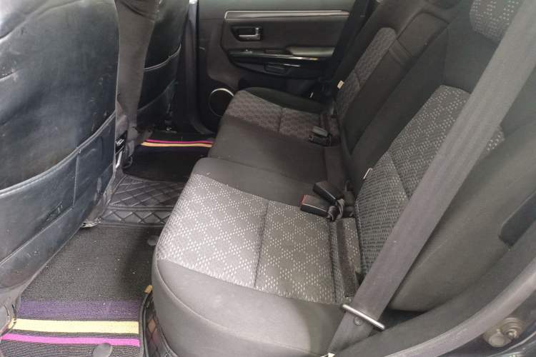 Used Haval H5 Classic 2013 Zhizun Edition 2.0T Manual Two-Wheel Drive Entry-Level Model
