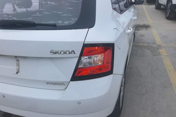 Used Skoda Fabia 2015 1.4L Automatic Chuanxing Edition
