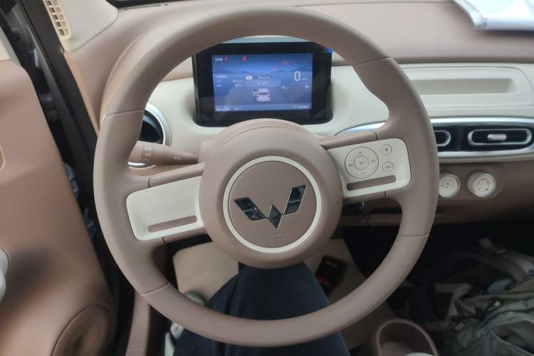 Used Wuling Hongguang MINIEV 2025 Four-Door Version Advanced Edition
