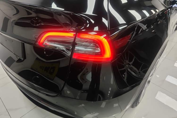 Used Tesla Model Y 2021 Standard Range Rear-Wheel Drive Version
