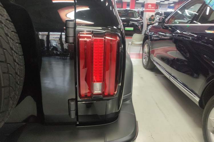 Used Tank 300 New Energy 2025 Hi4-T
