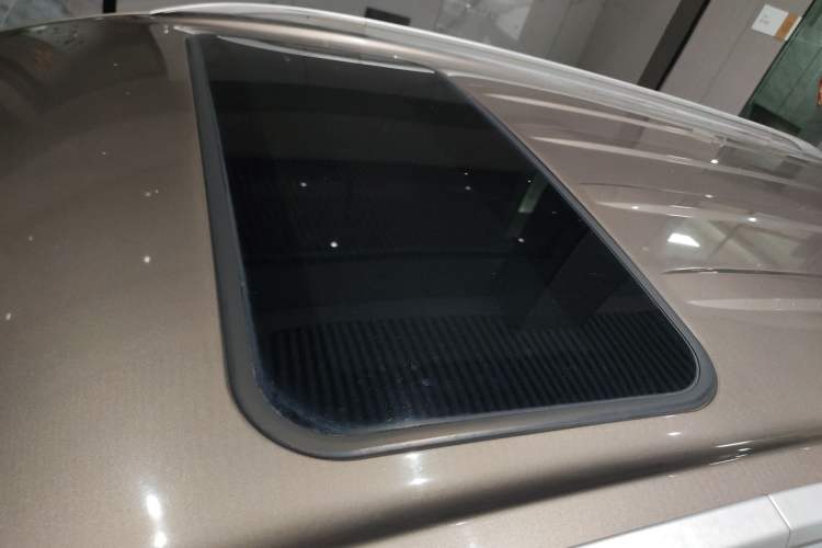 Used Dongfeng Fengon 580 2017 Revised Version 1.5T CVT Luxury Edition
