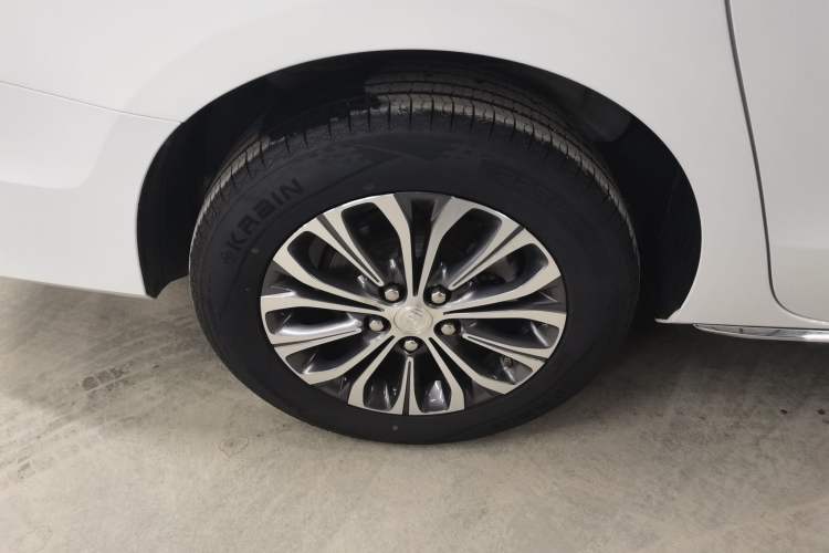 Used Buick GL8 2023 Land Executive Class Comfort Model