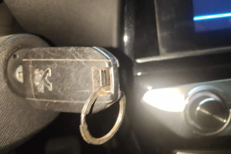 Used Peugeot 308 2016 1.6L Automatic Luxury Edition
