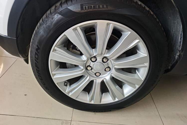 Used Land Rover Range Rover Evoque 2016 2.0T SE Smart Glow Edition
