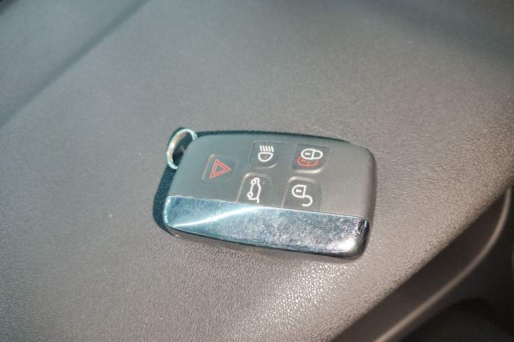 Used Land Rover Discovery Sport 2018 240 PS SE Version
