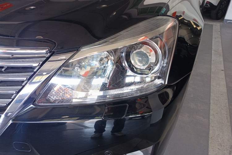 Used Toyota Crown 2012 2.5L Royal Leather Edition