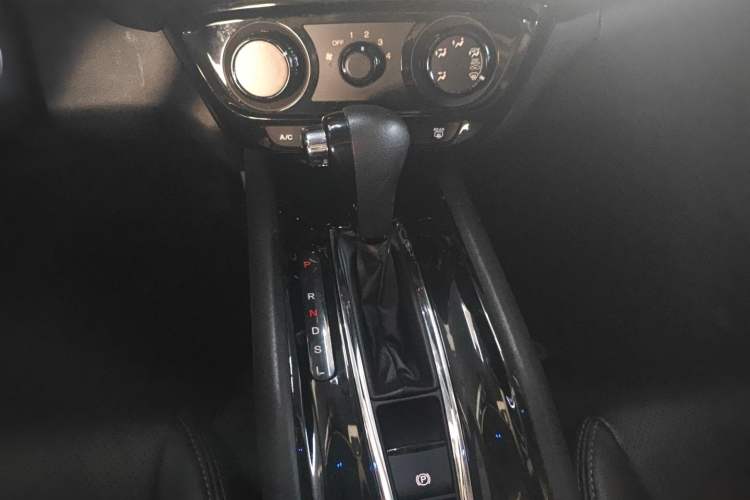 Used Honda Vezel 2020 1.5L CVT Elite Edition
