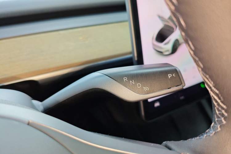 Used Tesla Model Y 2021 Long-Range All-Wheel-Drive Version 3D7