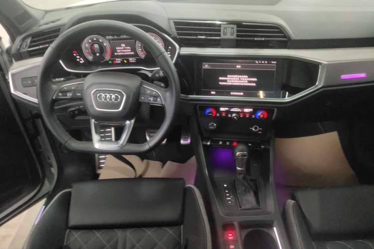 Used Audi Q3 2024 35 TFSI Fashion Dynamic Edition
