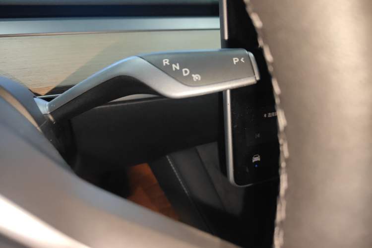 Used Tesla Model Y 2021 Standard Range Rear-Wheel Drive Version
