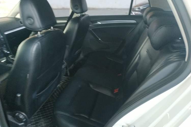 Used Volkswagen Golf 2017 230TSI Automatic Comfort Edition – Celebrating Milestone of One Million Units
