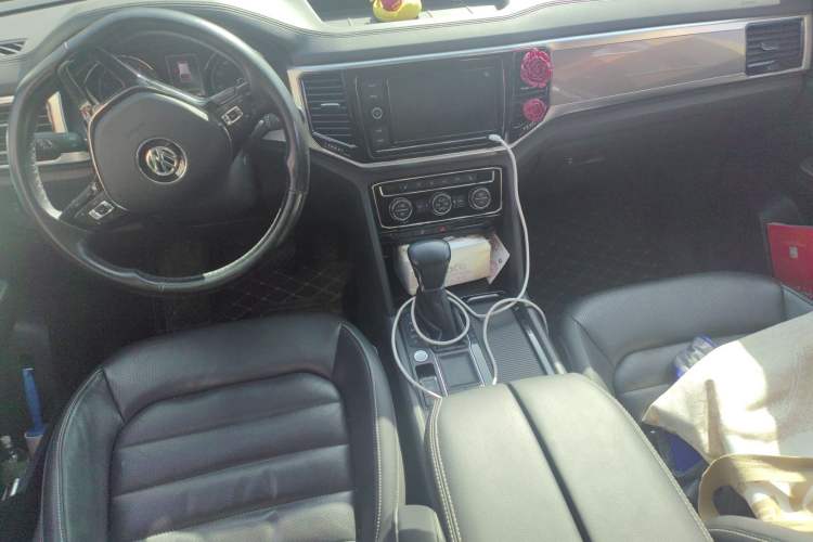 Used Volkswagen Teramont 2019 330TSI Two-Wheel-Drive Luxury Edition China VI Standard
