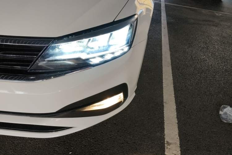 Used Volkswagen Lamando 2019 230TSI DSG Vision Edition China VI Standard