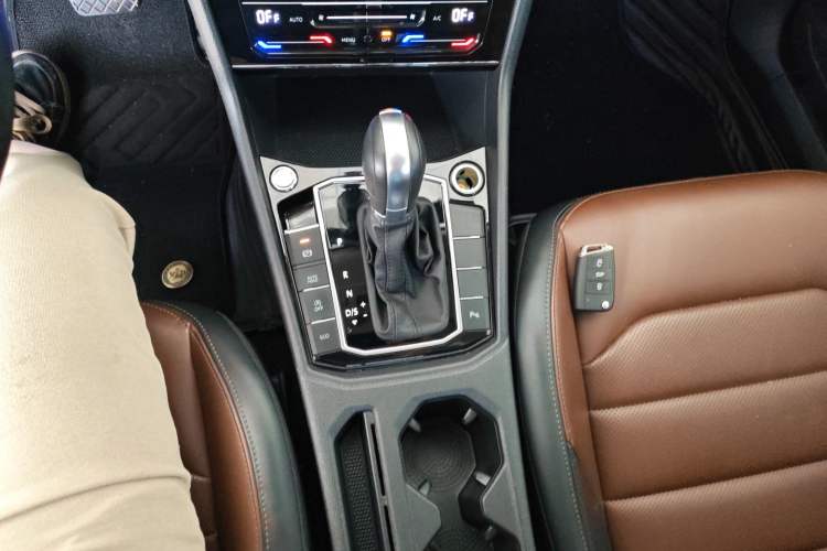 Used Volkswagen Lavida 2022 280TSI DSG Luxury Edition
