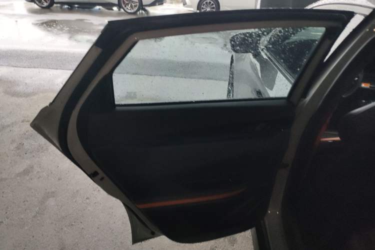 Used Changan UNI-V 2023 1.5T Prestige Model
