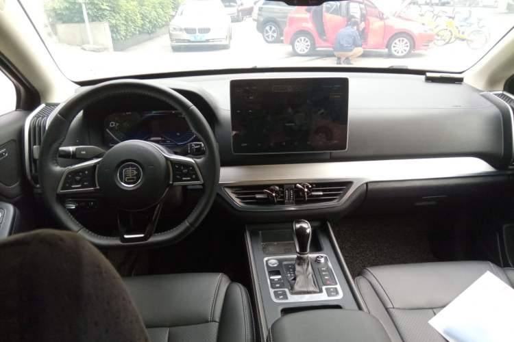 Used BYD Tang 2018 2.0T Automatic SmartConnect Prestige 7-Seater China V Standard