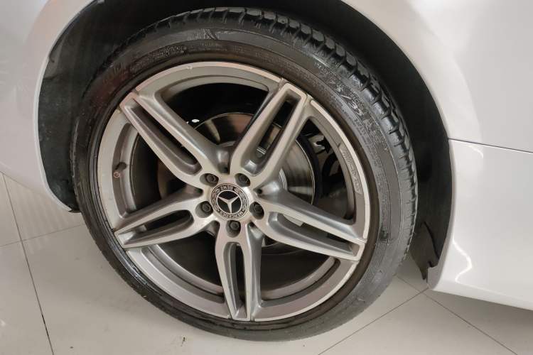 Used Mercedes-Benz E-Class 2017 E 200 4MATIC Coupe
