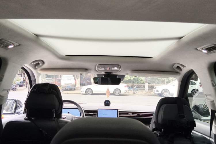 Used Nio ES8 2020 580 km Signature Edition 7-Seater Version
