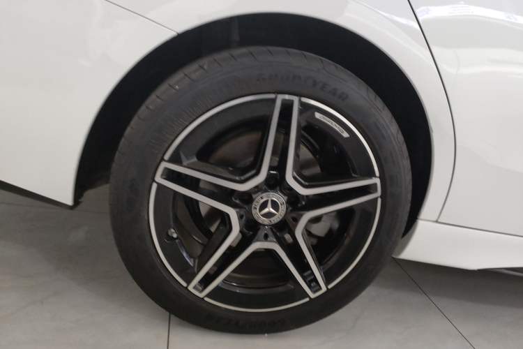 Used Mercedes-Benz C-Class 2024 Facelift C 260 L Night Edition Sport Version
