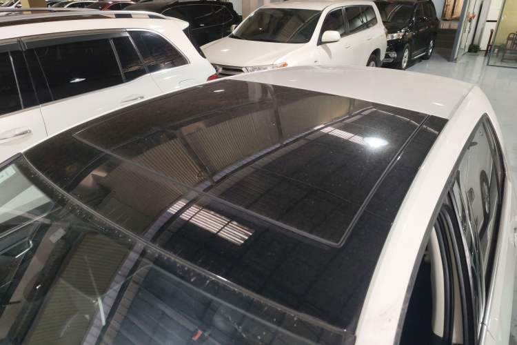 Used Volkswagen Golf 2016 230TSI Automatic Luxury Version
