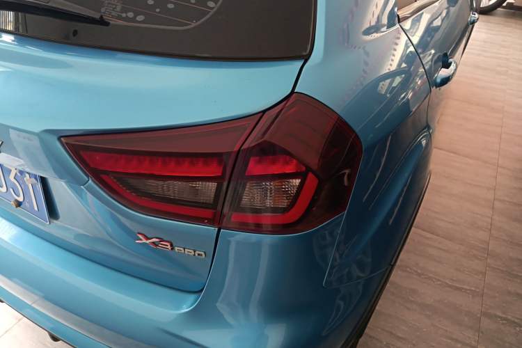 Used Geely Auto Vision X3 2021 PRO 1.5L CVT Deluxe Model
