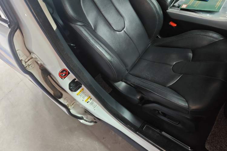 Used Land Rover Range Rover Evoque 2015 2.0T Five-Door Zhiyao Edition
