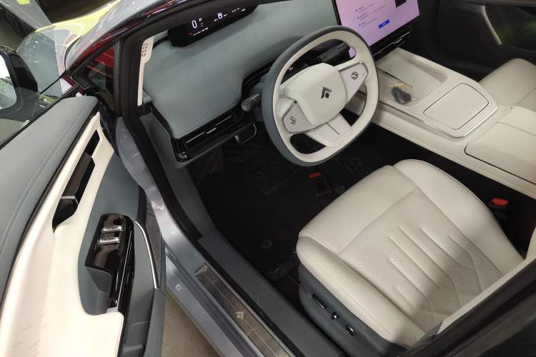 Used  GT 2023 710 Rear-Drive Supercharge Max Edition