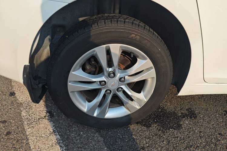 Used Chevrolet Cruze 2013 Hatchback 1.6L Automatic Luxury Model
