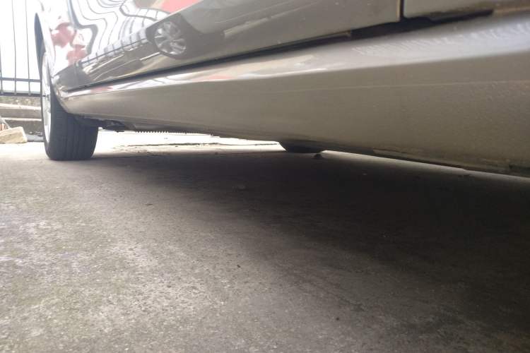 Used Volkswagen Golf 2017 1.6L Automatic Comfort Million-Vehicle Anniversary Edition
