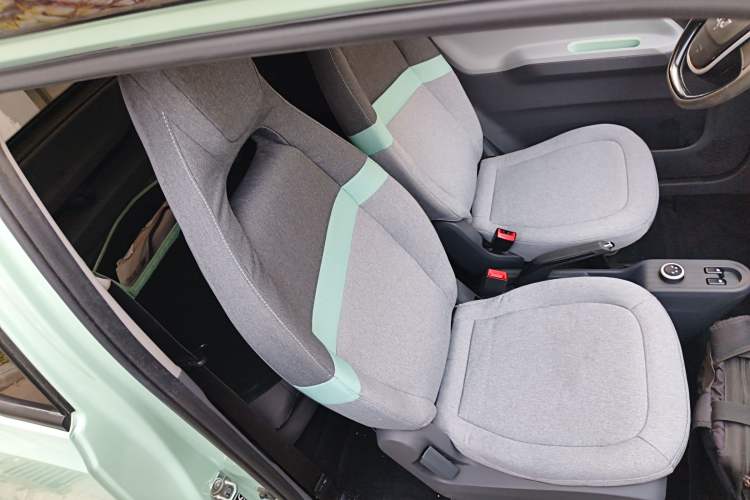 Used Wuling Hongguang MINIEV 2021 Macaron Fashion Model Lithium Iron Phosphate