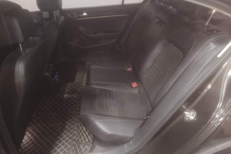 Used Volkswagen Magotan 2017 330TSI DSG Luxury Model