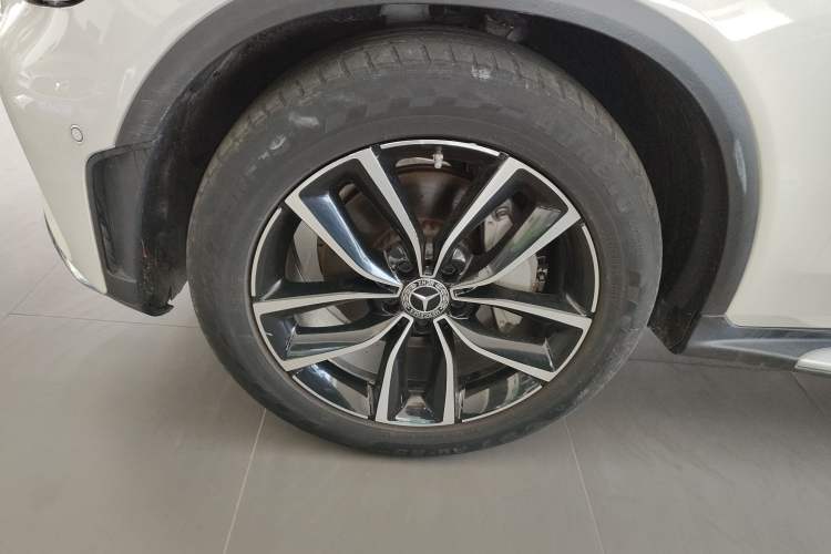 Used Mercedes-Benz GLC 2020 Facelift GLC 300 L 4MATIC Dynamic Edition