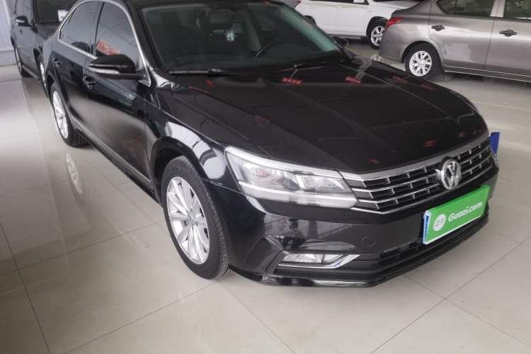 Used Volkswagen Passat 2017 330TSI DSG Luxury Edition
