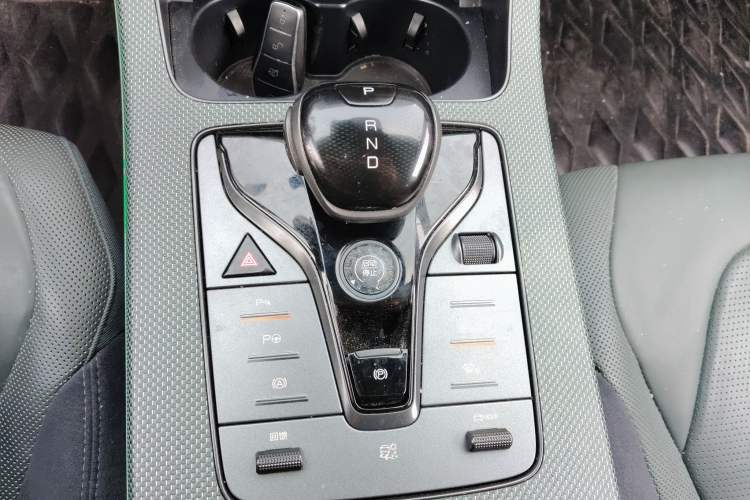 Used BYD Han 2022 EV 610 km All-Wheel-Drive Qianshan Cui Limited Edition
