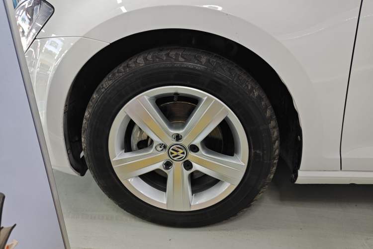 Used Volkswagen Golf 2017 230TSI Automatic Comfort Edition – Celebrating Milestone of One Million Units
