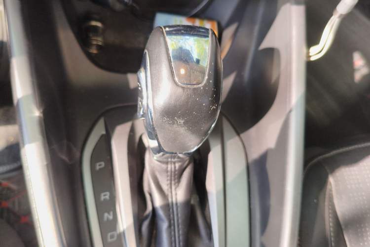 Used Ford Escort 2015 1.5L Automatic Fashion Model
